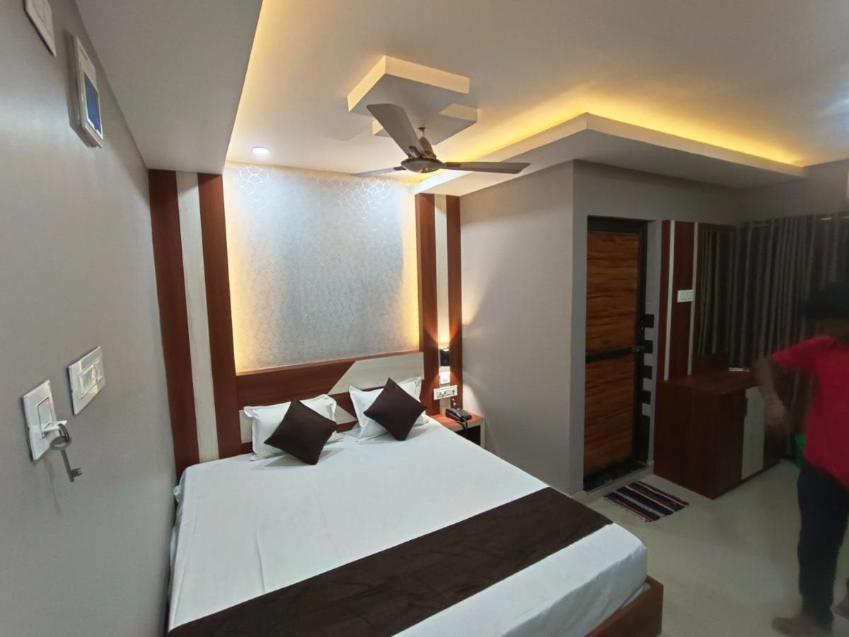 Hotel Marine Blue !! Beach Distance 50 Mts !! Digha  Exterior foto