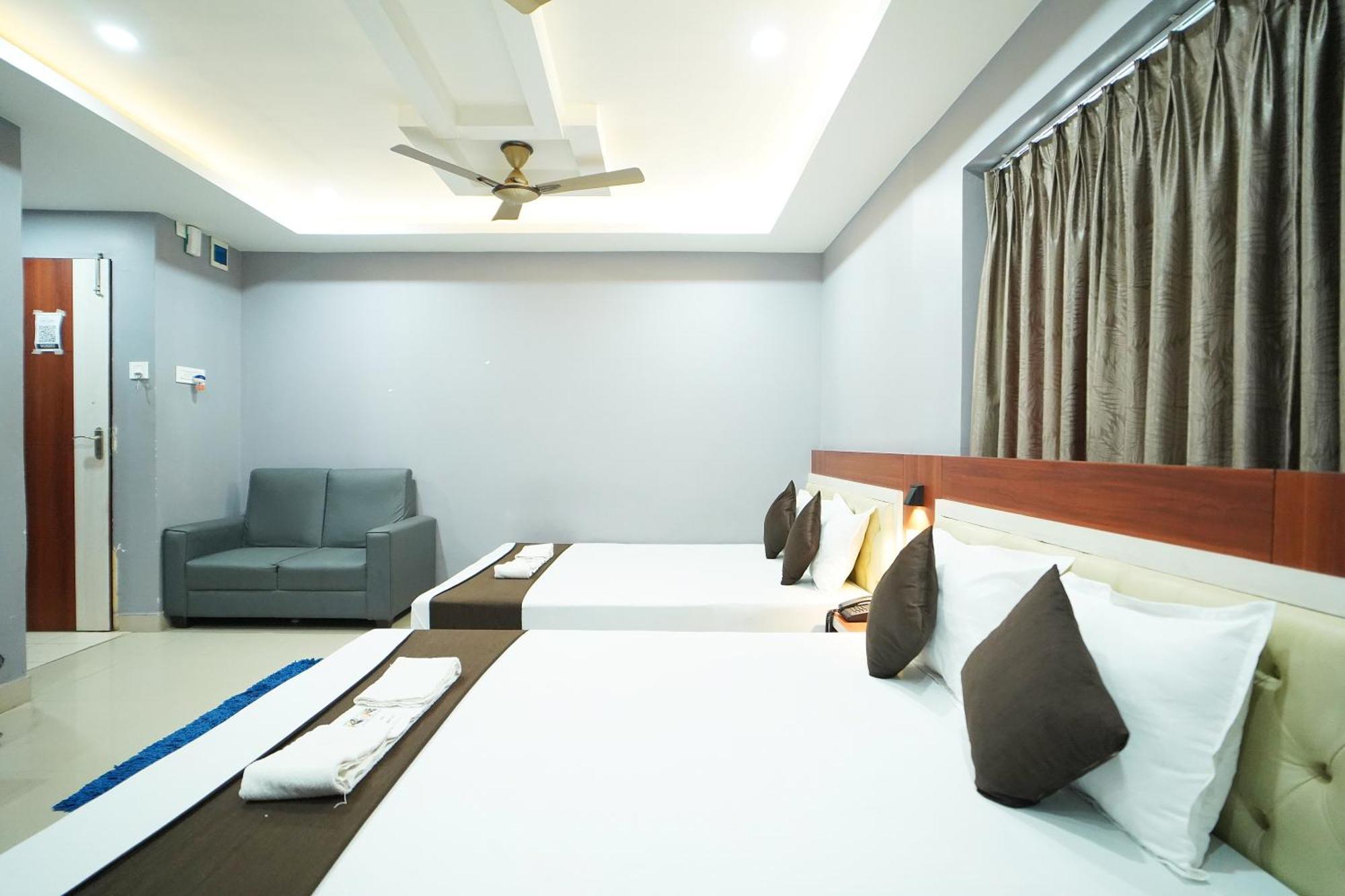 Hotel Marine Blue !! Beach Distance 50 Mts !! Digha  Exterior foto